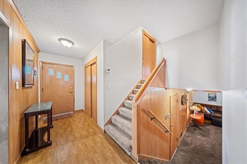 1107 E 110th St, Kansas City, MO 64131
