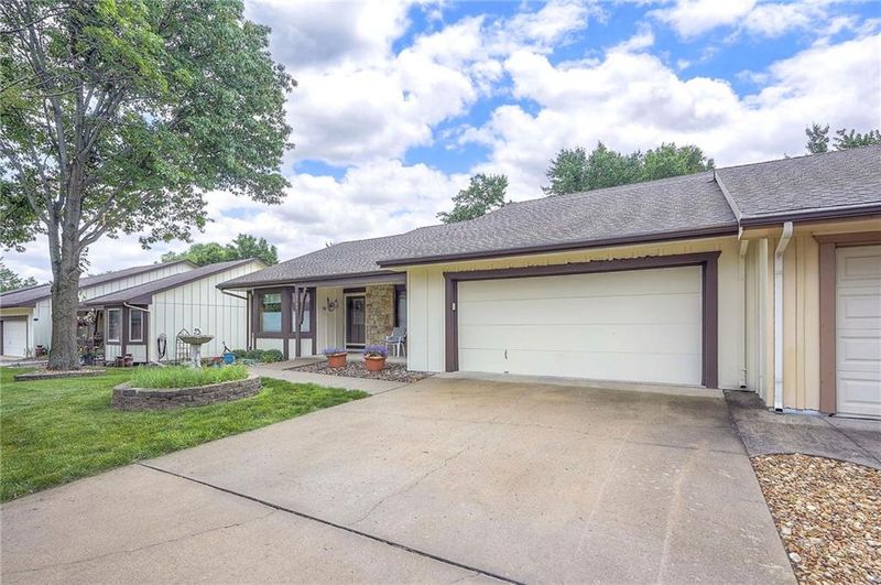8309 E 190th St, Belton, MO 64012