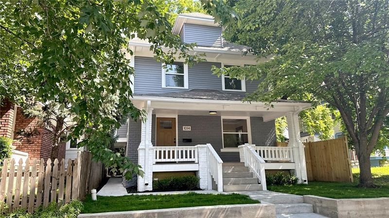 1014 E 42nd St, Kansas City, MO 64110