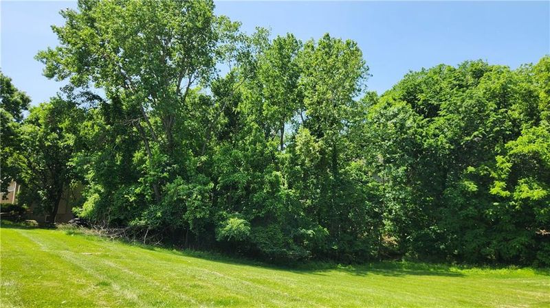 10872 Nieman Rd, Overland Park, KS 66210