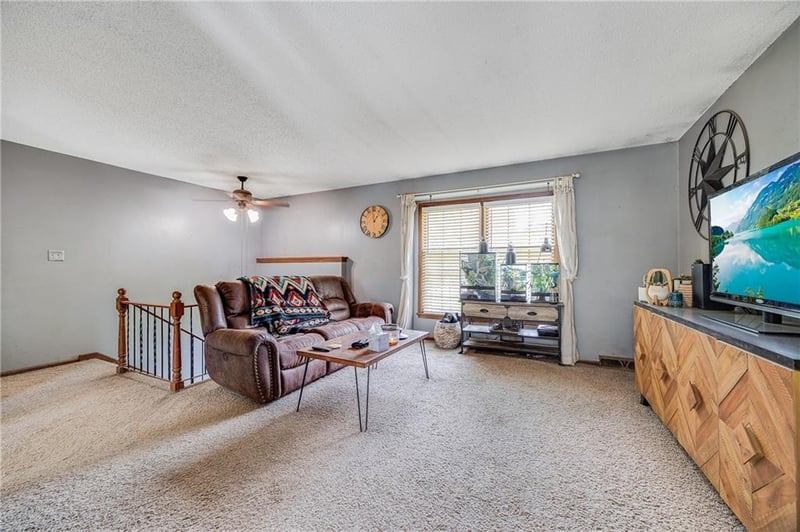 4309 NE Arbor Rd, Kansas City, MO 64117