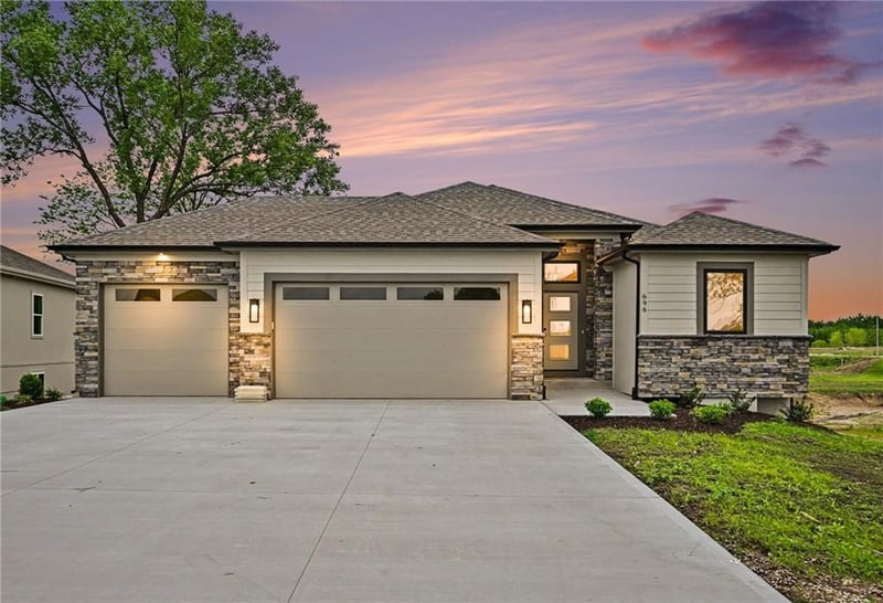 696 Salem Rd, Lawson, MO 64062