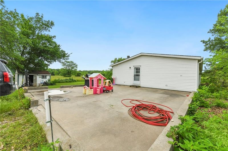46005 E State Route N Hw, Creighton, MO 64739