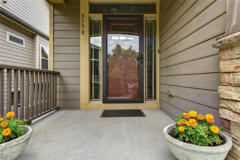 8558 Barstow St, Lenexa, KS 66219