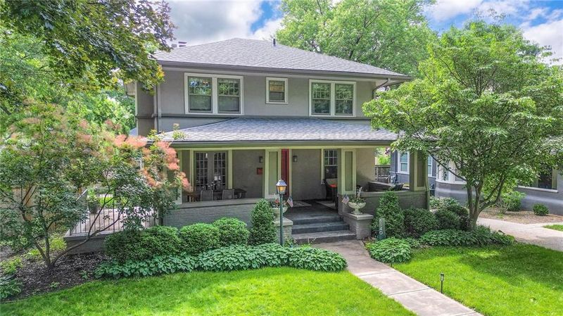 6140 Walnut St, Kansas City, MO 64113