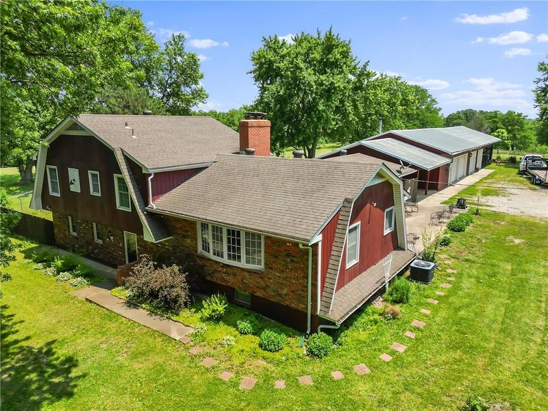 5201 Noland Rd, Kansas City, MO 64133