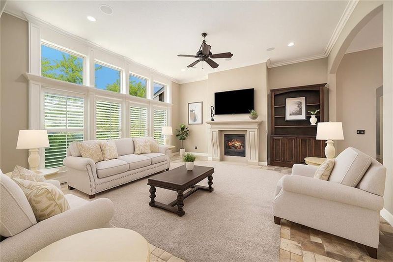 4512 NE Parks Summit Ter, Lee's Summit, MO 64064