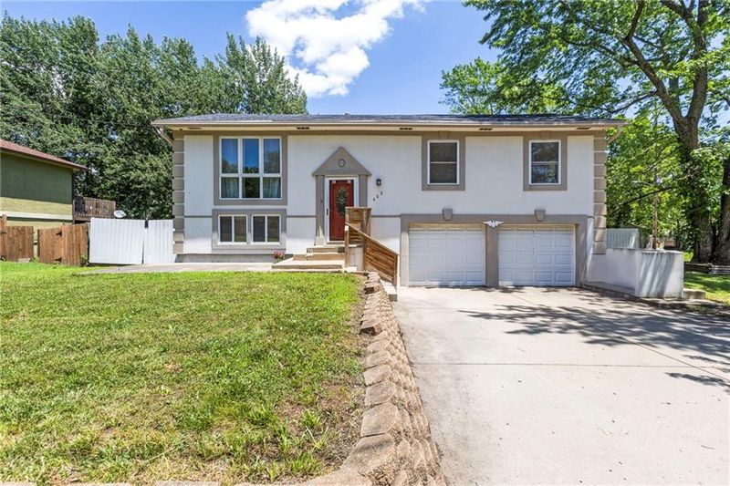 400 N Iowa St, Olathe, KS 66061
