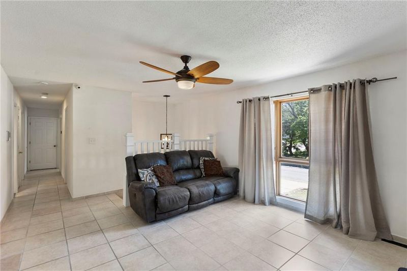 400 N Iowa St, Olathe, KS 66061