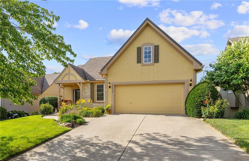 11518 W 143rd Ter, Olathe, KS 66062