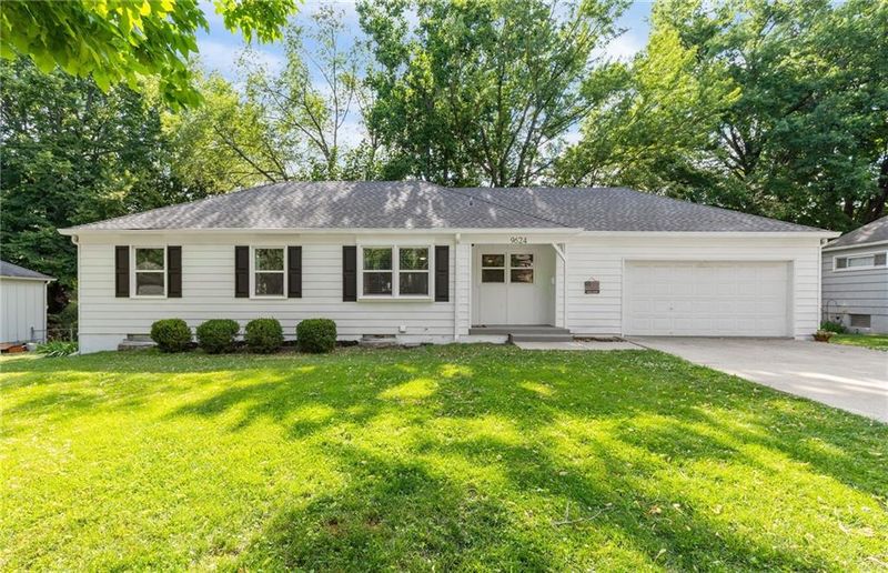 9624 Kessler St, Overland Park, KS 66212
