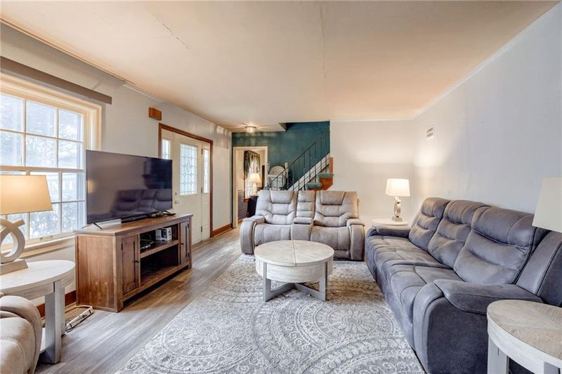 6415 W 83rd St, Overland Park, KS 66204