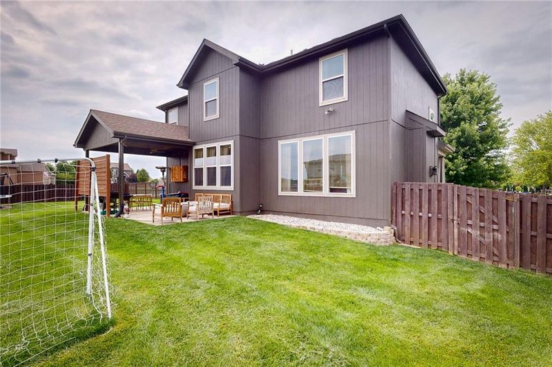 3201 SE 3rd St, Lee's Summit, MO 64063