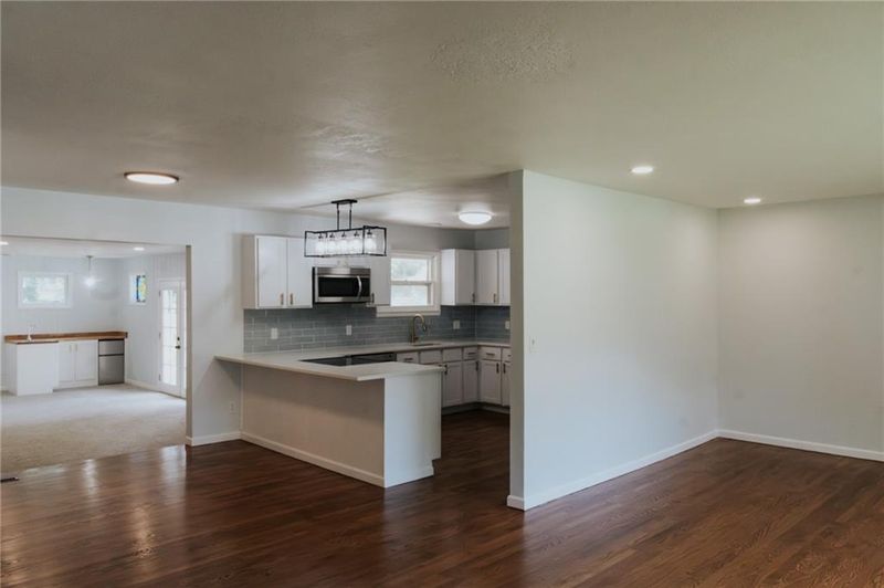 13714 Spruce Ave, Grandview, MO 64030