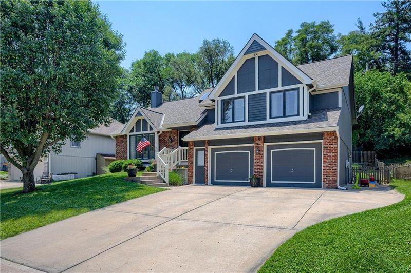 5712 N Mayview Ave, Kansas City, MO 64151