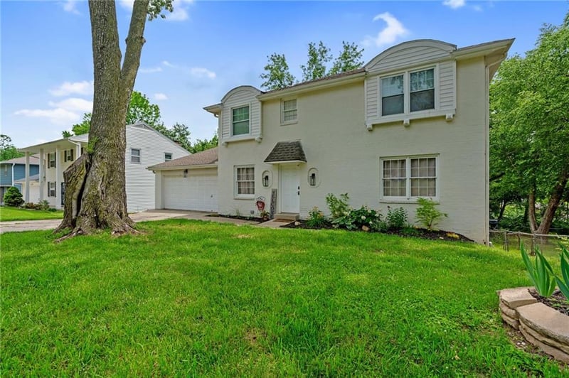 8625 E 58th St, Kansas City, MO 64129