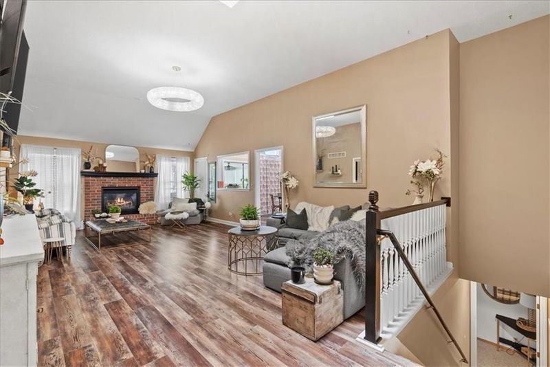 6809 W 156th St, Overland Park, KS 66223