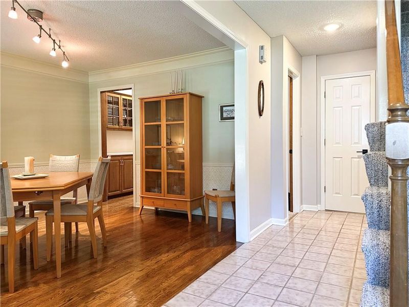 4117 NE Edgewater Ct, Lee's Summit, MO 64064