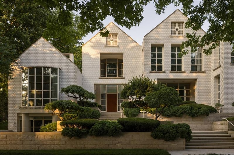 5801 Oakwood Rd, Mission Hills, KS 66208