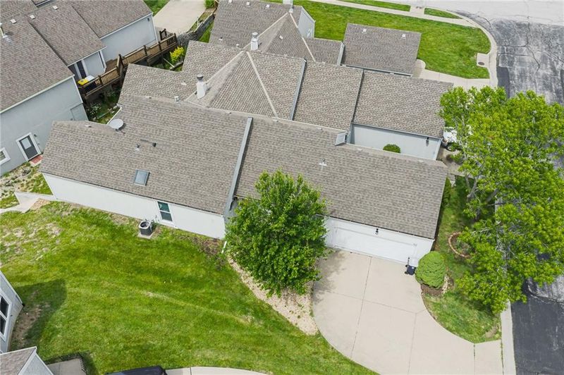 412 NE 96th Ter, Kansas City, MO 64155