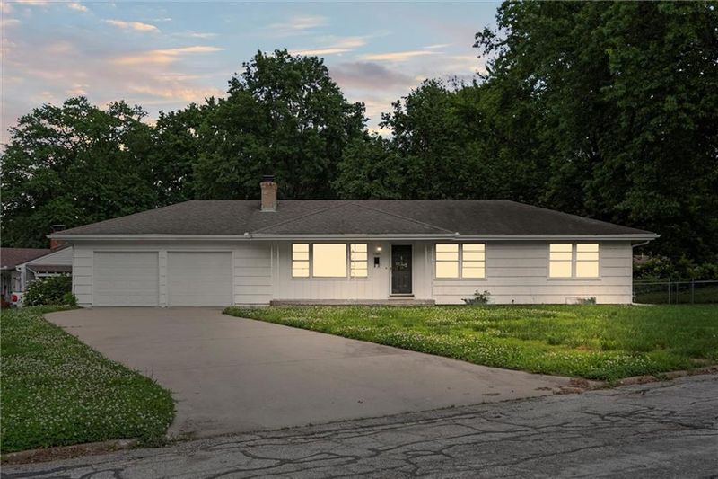 11301 44th St, Kansas City, MO 64133