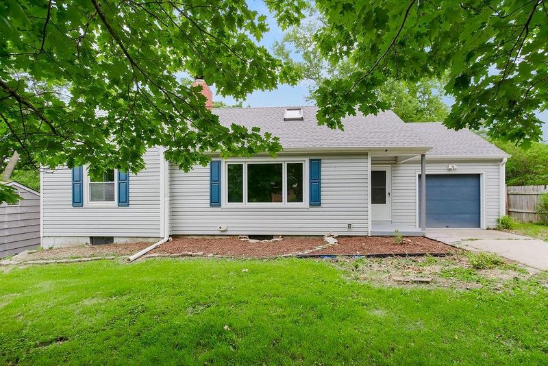 112 NE Northcrest Dr, Kansas City, MO 64116