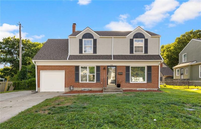 7928 Holmes Rd, Kansas City, MO 64131
