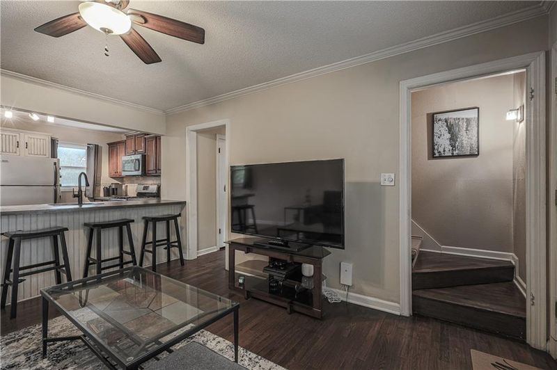 644 Thornton St, Liberty, MO 64068