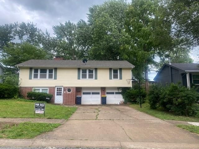 3703 E 113th Ter, Kansas City, MO 64134