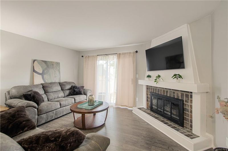 12131 W 82nd Ter, Lenexa, KS 66215