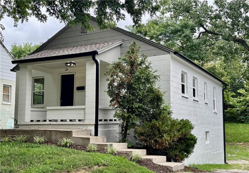 29 S 26th St, Kansas City, KS 66102