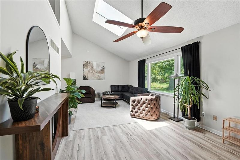 2903 E 107th Ter, Kansas City, MO 64137