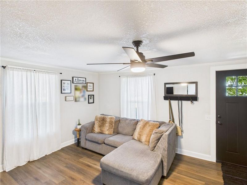 307 E 4th St, Holden, MO 64040