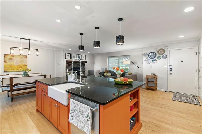 9934 Ballentine Dr, Overland Park, KS 66214