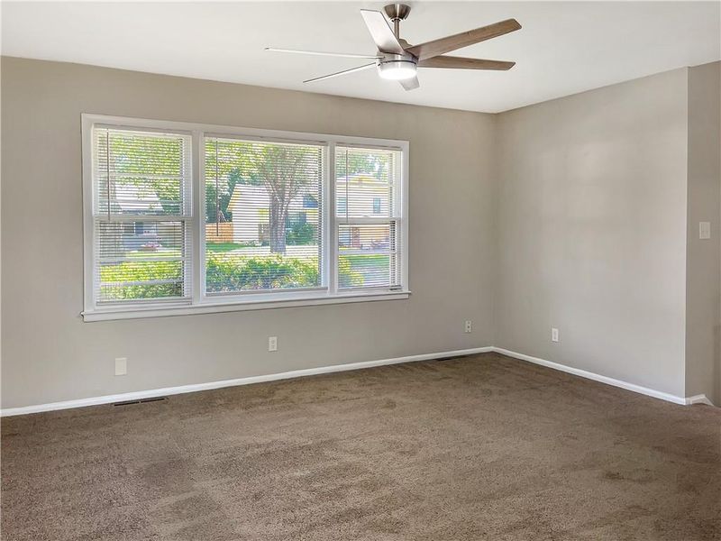 7905 E 91st St, Kansas City, MO 64138