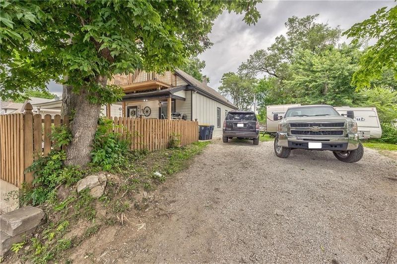 529 Colorado Ave, Kansas City, MO 64124
