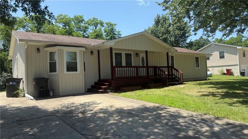 1146 NE 15th Rd, Knob Noster, MO 65336