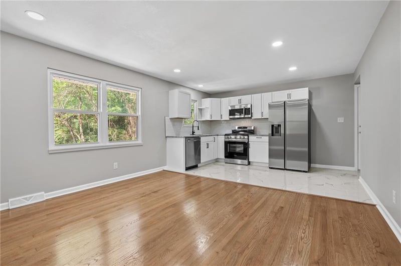 6325 E 18th Ter, Kansas City, MO 64126