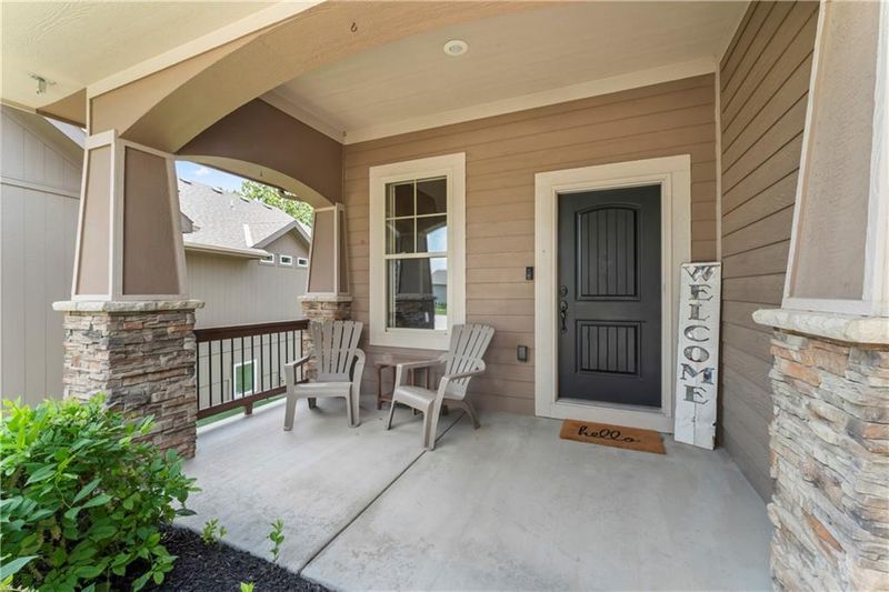 4890 NW Linder Ln, Riverside, MO 64150