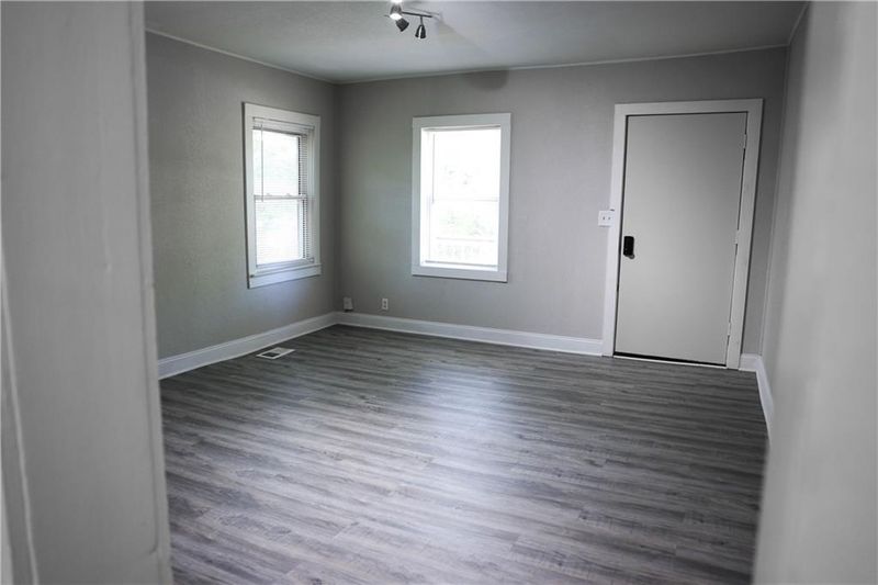 3625 Jackson Ave, Kansas City, MO 64128