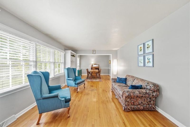 600 E 106th Ter, Kansas City, MO 64131