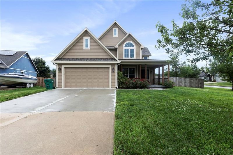 903 Melrose St, Paola, KS 66071