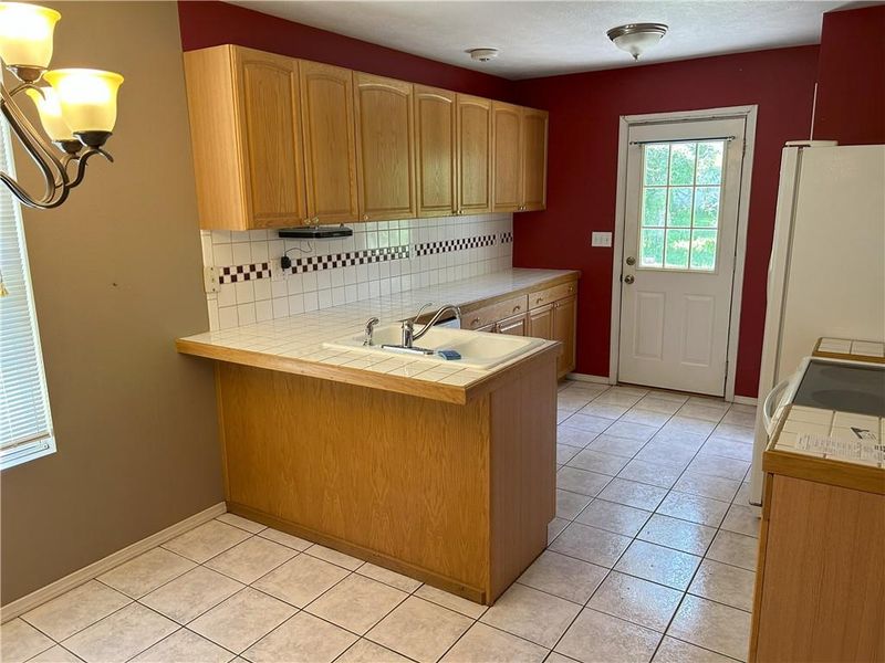 300 S Lynn St, Nevada, MO 64772