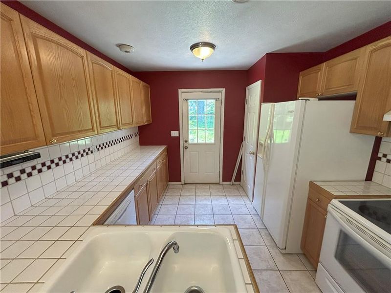 300 S Lynn St, Nevada, MO 64772