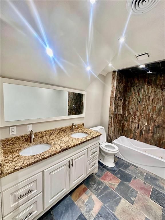 3226 Seneca St, St Joseph, MO 64507