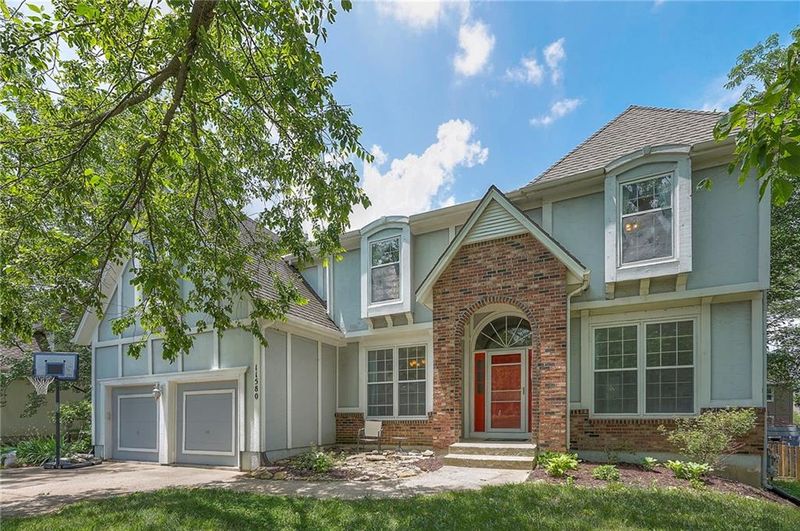 11580 S Skyview Ln, Olathe, KS 66061