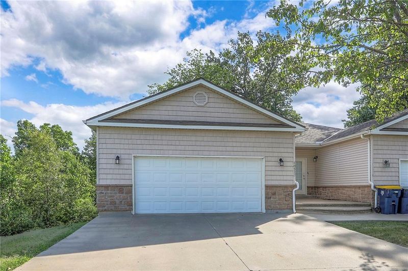 10536 E 45th Ter, Kansas City, MO 64133
