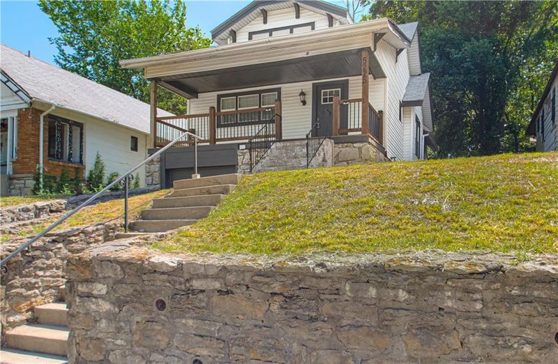 5225 Wayne Ave, Kansas City, MO 64110