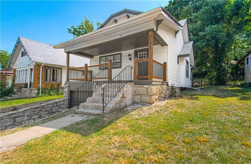 5225 Wayne Ave, Kansas City, MO 64110