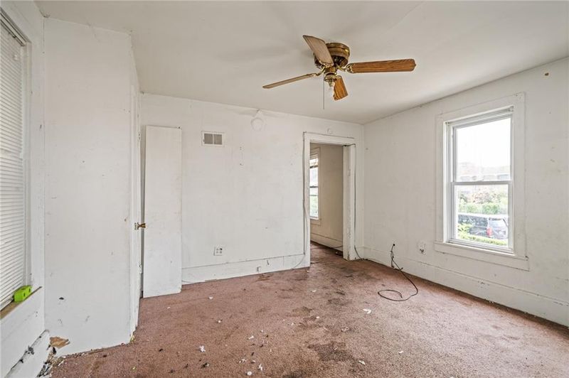 12 S Minnie St, Kansas City, KS 66103